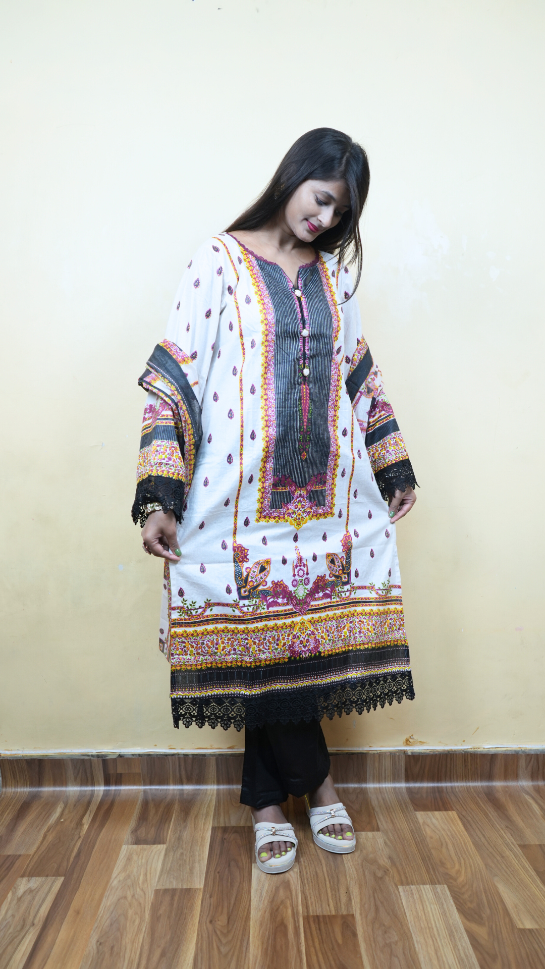 Shaahi Andaaz Co-ord Lawn Suit